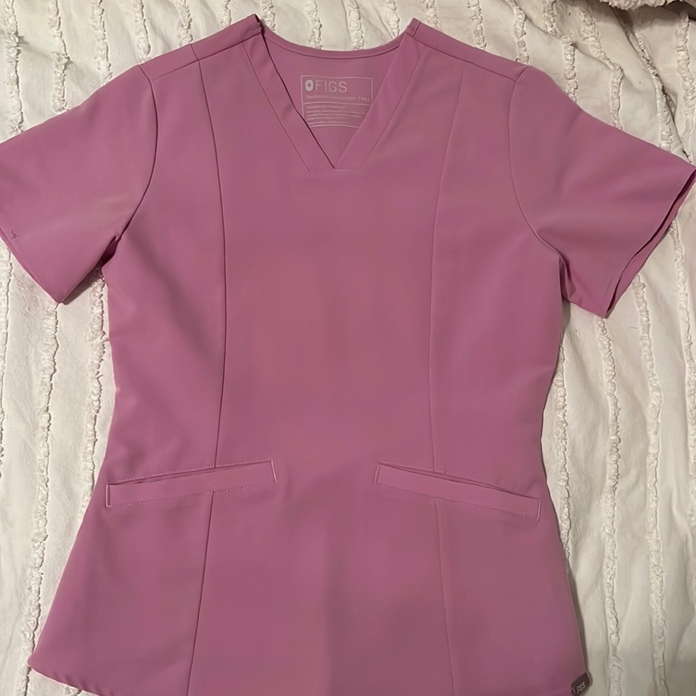 XXS FIGS dusk pink fitted women’s scrub top